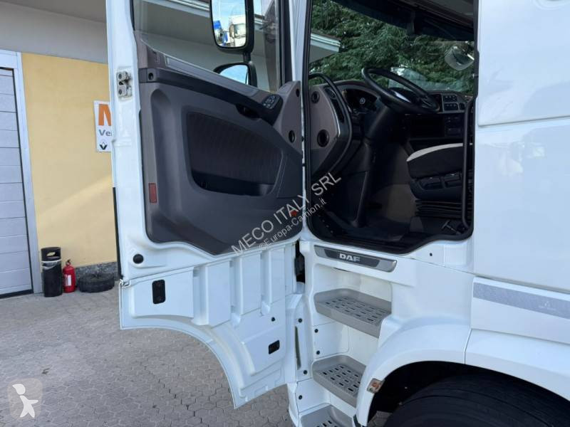 Cap tractor DAF 480
