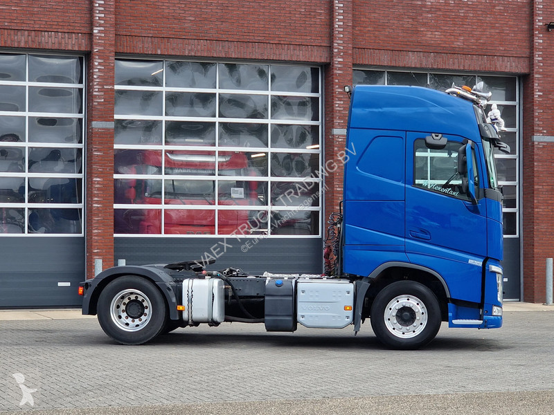 Tratores Volvo 13500 Globetrotter 4x2 -...