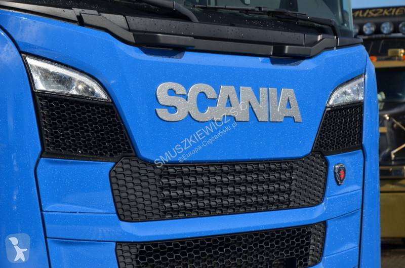 Cap tractor Scania 560