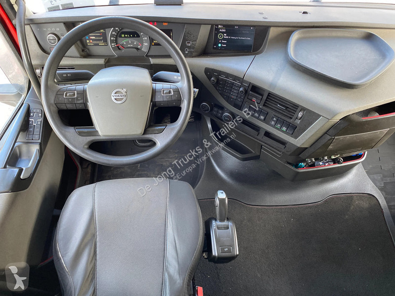 Tractor Volvo 13420 Globetrotter / Automatic /...