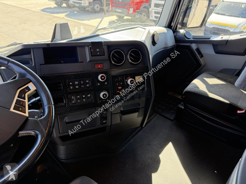 Tractor Renault 520 P4X2 E6 Gamme