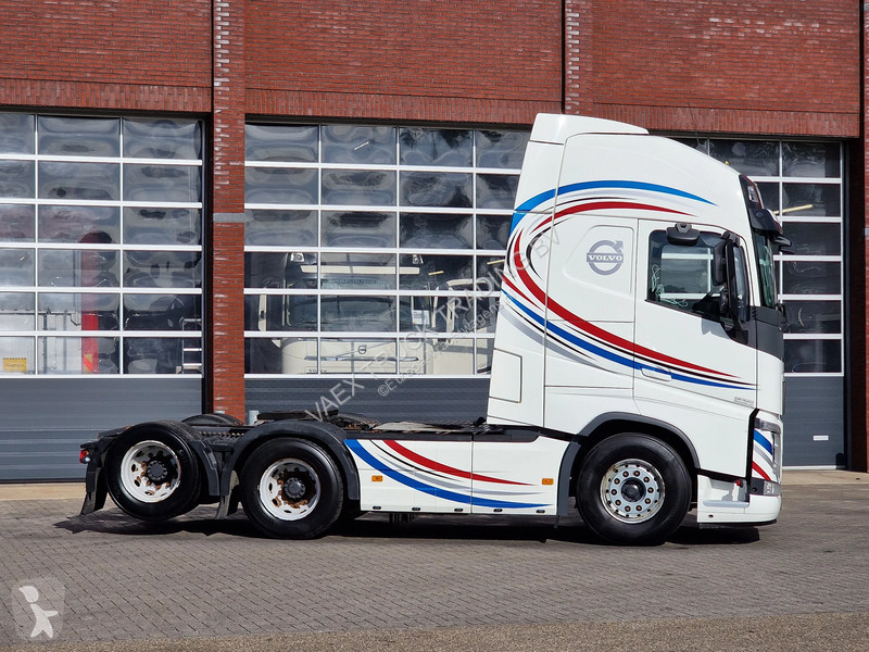 Cap tractor Volvo 13500 Globetrotter XL 6x2 -...