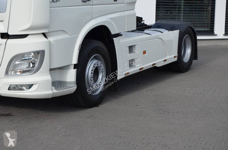 Cap tractor DAF 480