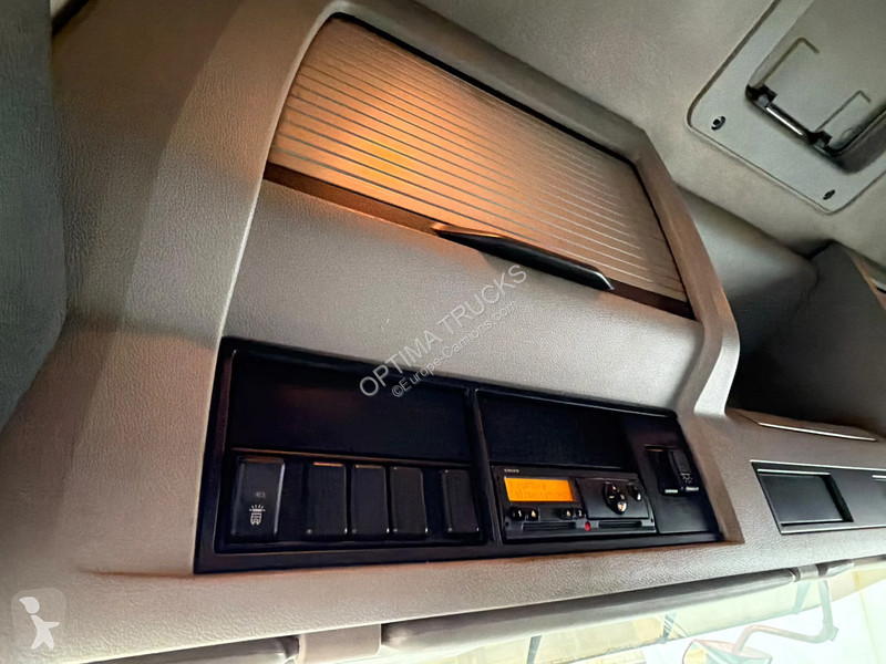 Тягач Volvo 13460 Globetrotter XL PTO