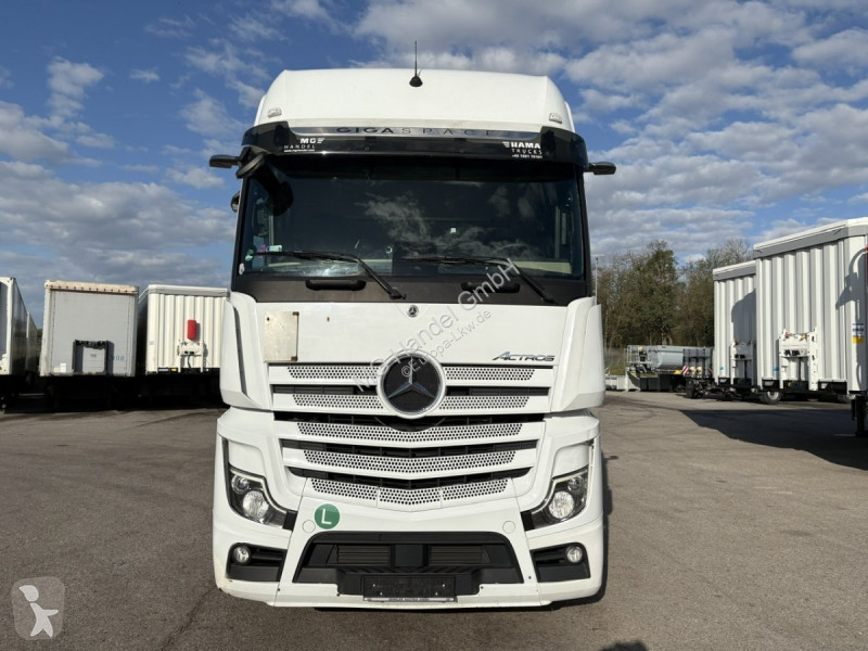 Тягач Mercedes 1851 Gigaspace, Retarder,...