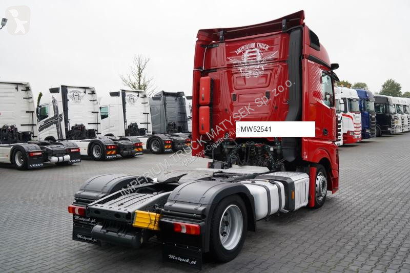 Тягач Mercedes ACTROS 1845
