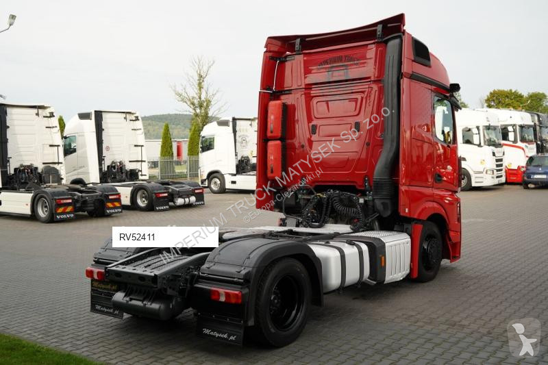 Тягач Mercedes ACTROS 1845
