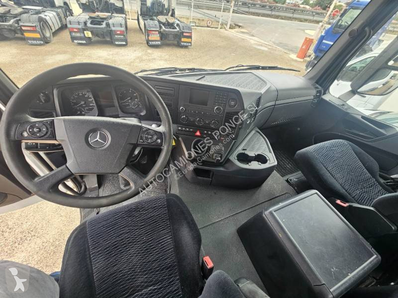 Traktor Mercedes 1845