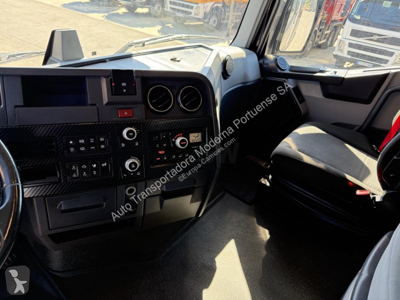 Cabeza tractora Renault 520 Gamme