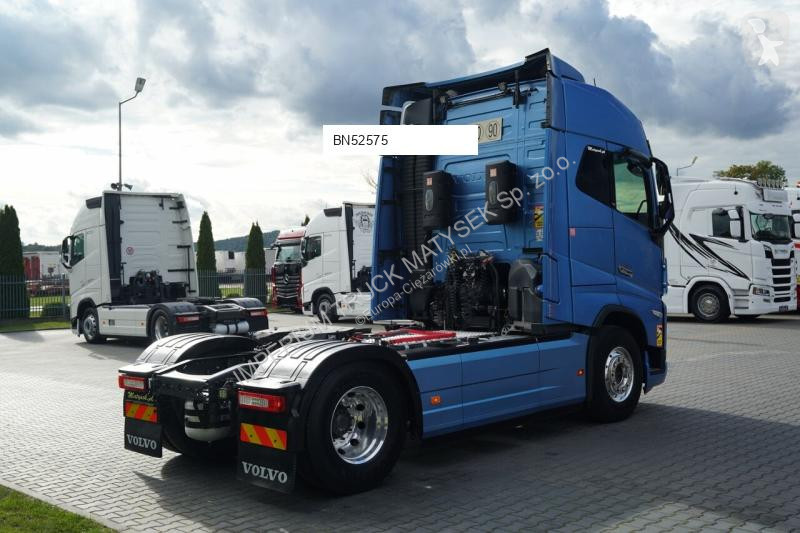 جرار Volvo