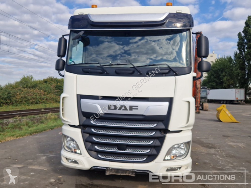 Cap tractor DAF XF480 FT