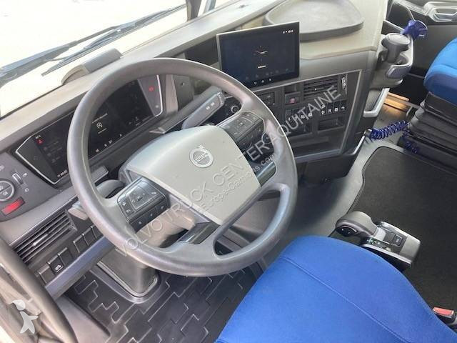 جرار Volvo 500