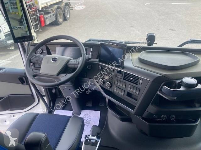 جرار Volvo 500 Globetrotter