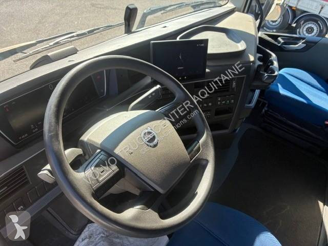 جرار Volvo 500