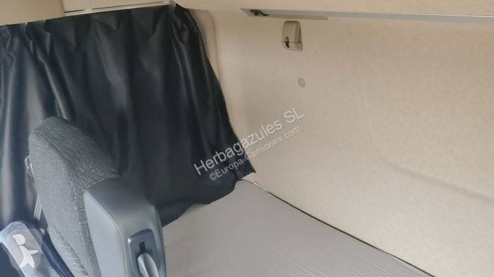 Mercedes 1851 LS tractor unit