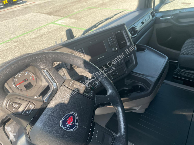 Scania R 460 A4x2LA tractor unit
