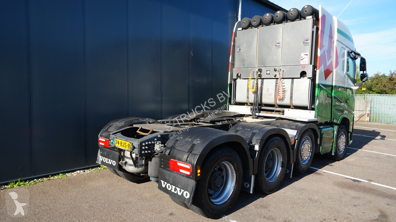 Tahač Volvo 8x4 130T Tractor unit