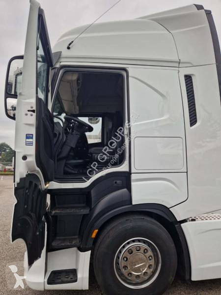 Iveco 530 tractor unit