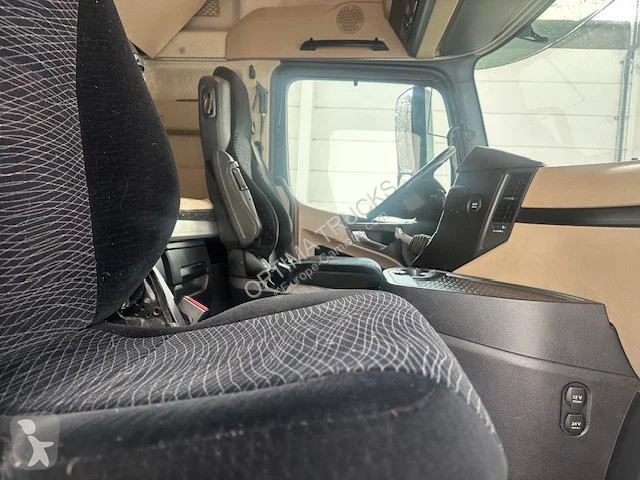 Mercedes 1845 GIGA SPACE - RETARDER tractor unit