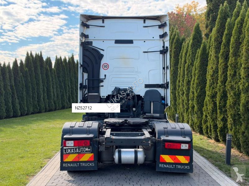 Renault T 520 tractor unit