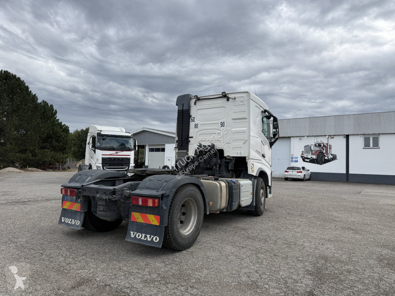 Cabeza tractora Volvo