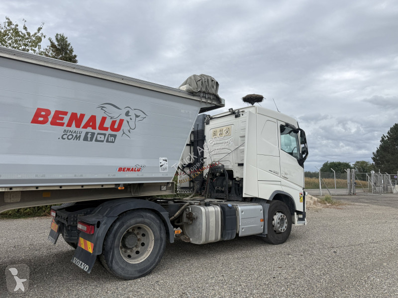 Cabeza tractora Volvo