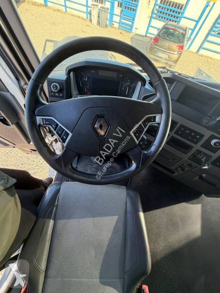Renault 460 tractor unit