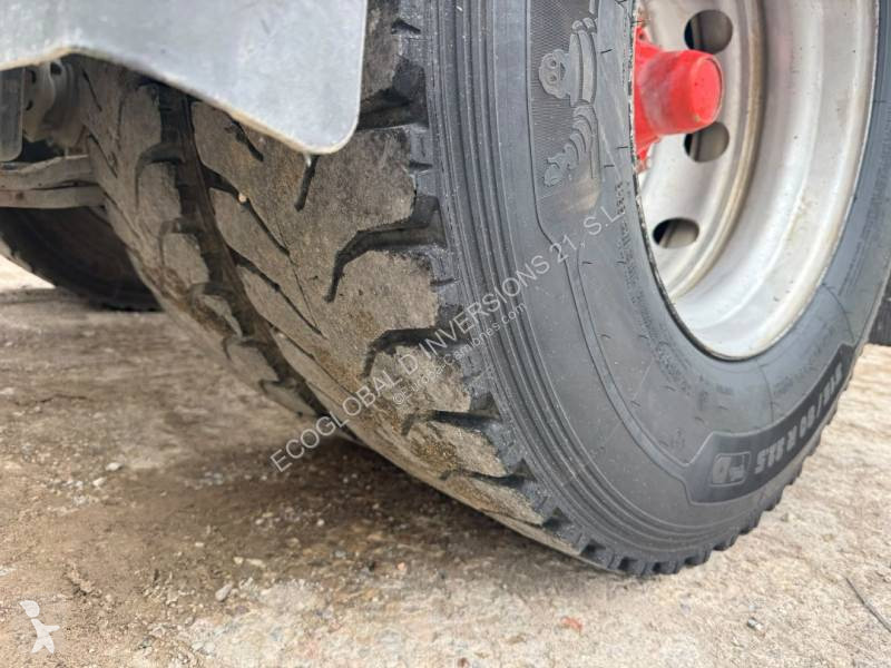 Scania 400 tractor unit
