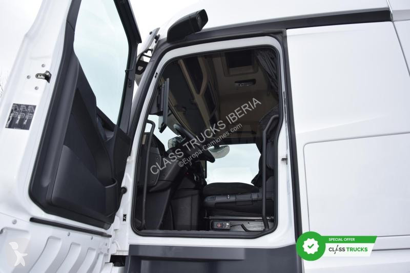 Mercedes 5 1845 BigSpace MirrorCam tractor unit