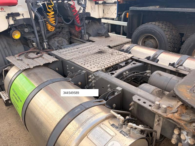 Scania G420 LNG tractor unit