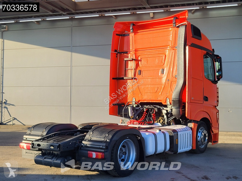Traktor Mercedes 1851 4X2 BigSpace Mega APK...