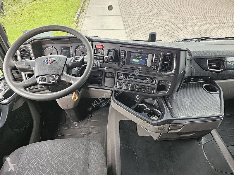 Scania 410 tractor unit