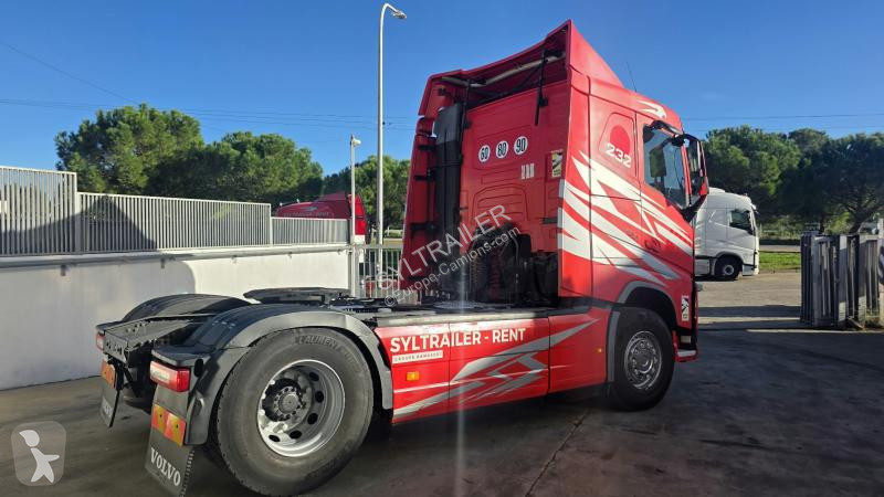 Traktor Volvo 460 – ADR CITERNE FH