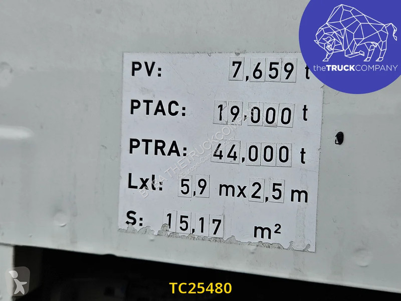 Renault T 520 tractor unit