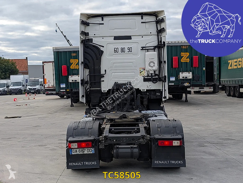 Renault T 520 tractor unit