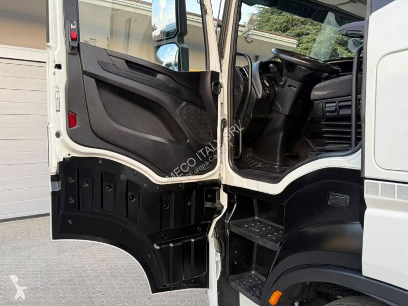 Iveco 530 tractor unit