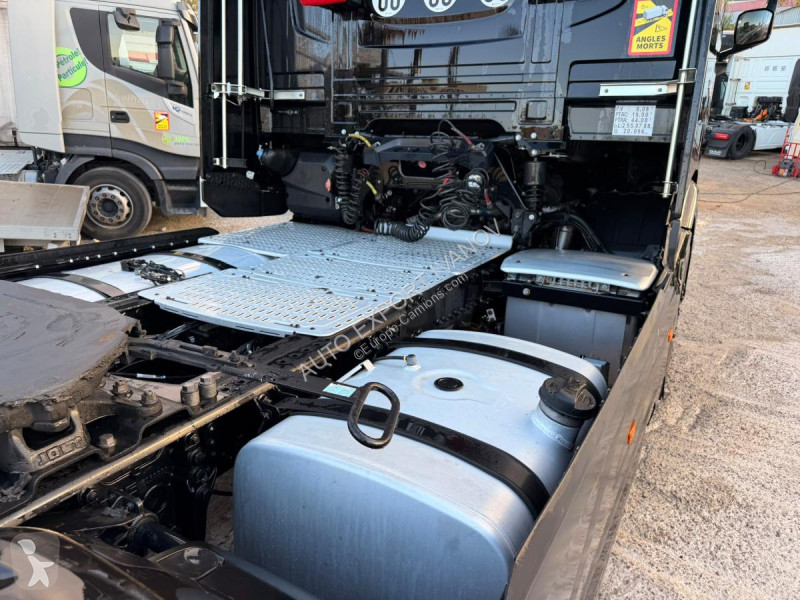 DAF 530 tractor unit