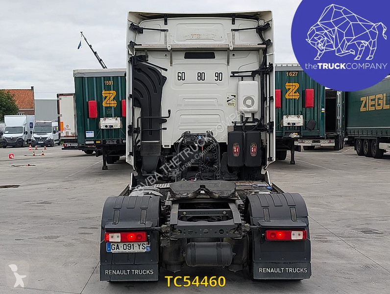 Renault T 520 tractor unit