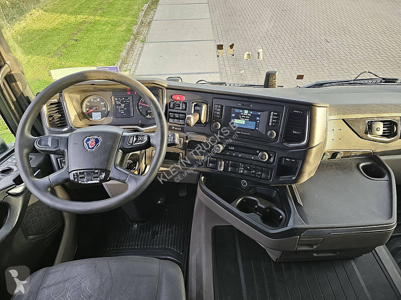 Scania 410 tractor unit