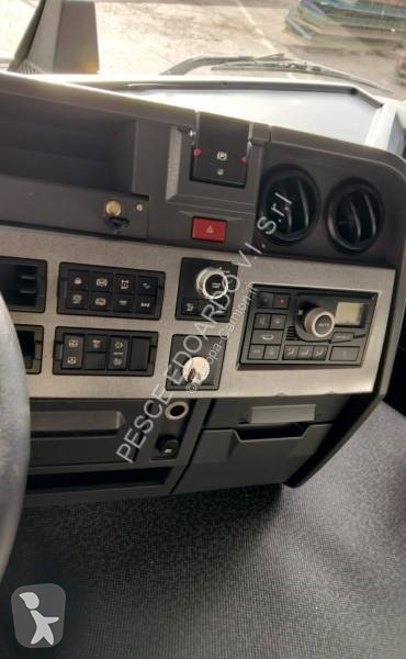 Renault 480 T4X2 E6 tractor unit