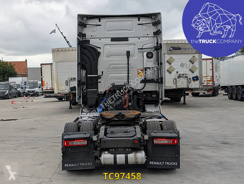 Traktor Renault T 520