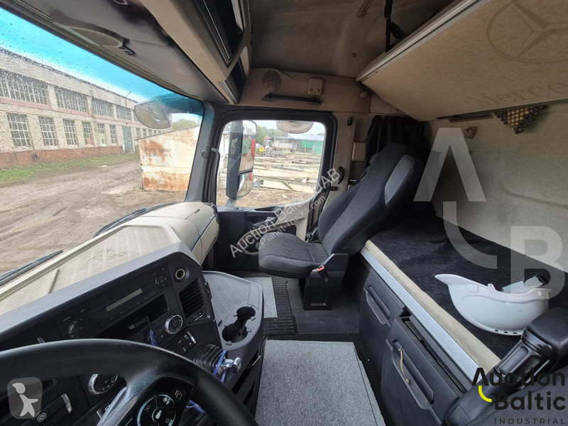 Mercedes 1845 tractor unit