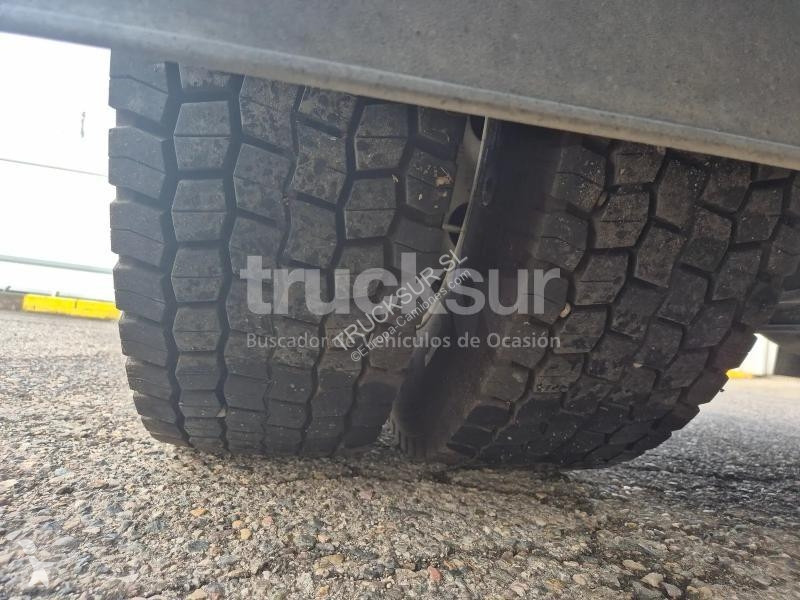 Iveco AS440S46T/P tractor unit