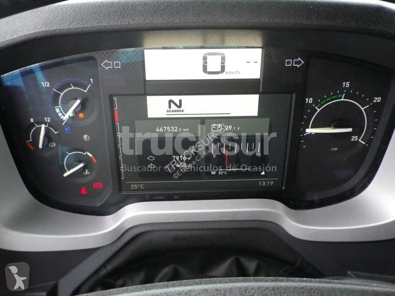 Renault T440 SLEEPER CAB tractor unit