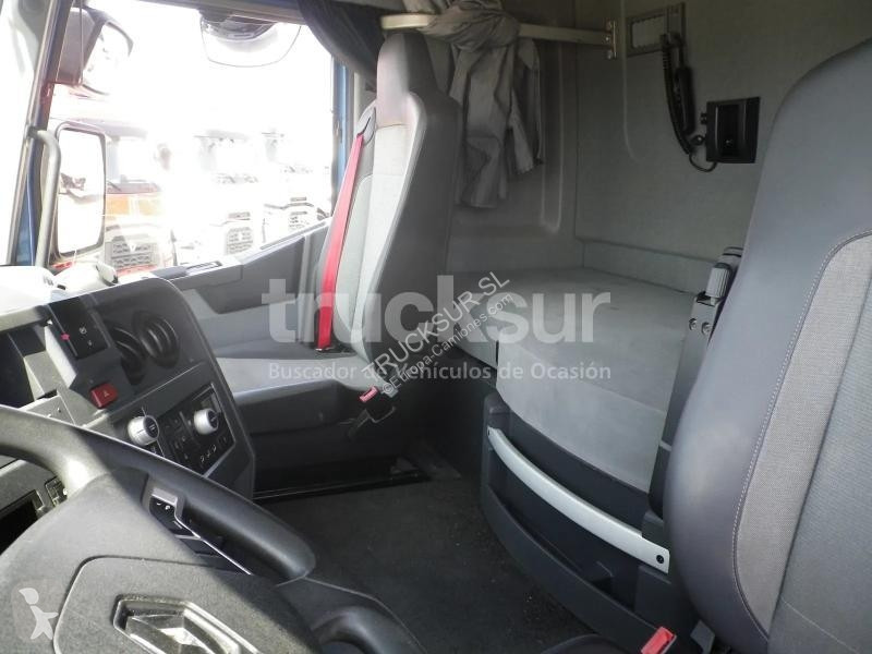 Renault T440 SLEEPER CAB tractor unit