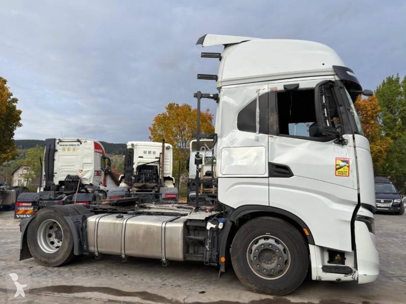 Iveco 530 tractor unit