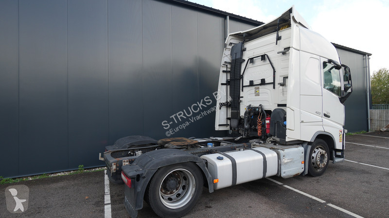 Volvo 420 Mega tractor unit tractor unit