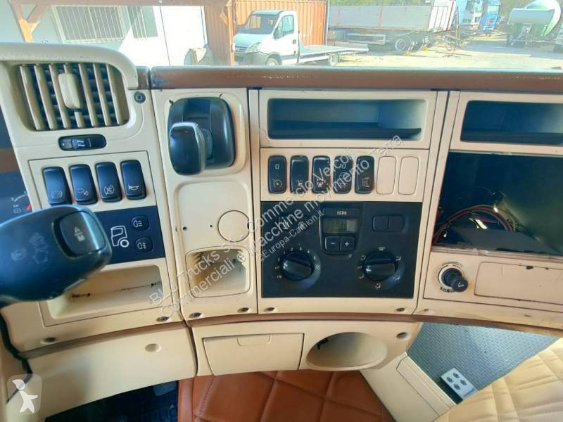 Scania 580 tractor unit