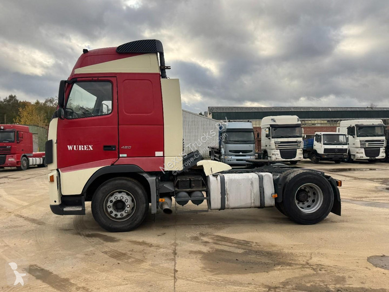 Traktor Volvo - 420 Globetrotter (MANUAL...