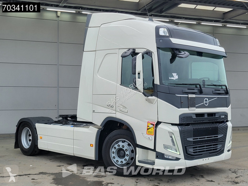 Traktor Volvo FM 460 4X2 Globe APK 09-2027 2x...